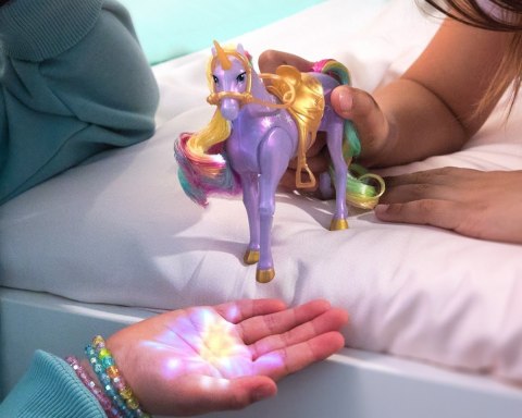 Lalka akademia jednorożców sophia i wildstar efekty świetlne Lalka akademia jednorożców sophia i wildstar efekty świetlne