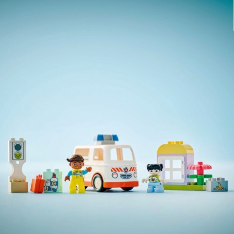 Klocki duplo 10447 karetka z kierowcą Klocki duplo 10447 karetka z kierowcą
