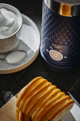 AD 4494 dark blue Spieniacz do mleka - spienianie i podgrzewanie (latte i cappucino) AD 4494 dark blue Spieniacz do mleka - spienianie i podgrzewanie (latte i cappucino)
