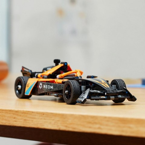 Klocki technic 42169 neom mclaren formula e race car Klocki technic 42169 neom mclaren formula e race car