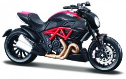 Model metalowy ducati diavel carbon z podstawką 1/18