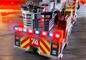 Zestaw figurek city action 70935 wóz strażacki: us tower ladder