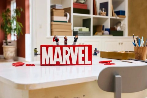 76313 - LEGO Super Heroes - Logo MARVEL z minifigurkami 76313 - LEGO Super Heroes - Logo MARVEL z minifigurkami