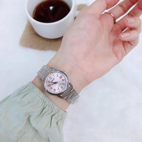 ZEGAREK DAMSKI CASIO LTP-V002D-4BUDF (zd587c) + BOX ZEGAREK DAMSKI CASIO LTP-V002D-4BUDF (zd587c) + BOX