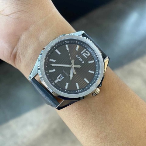 ZEGAREK MĘSKI CASIO MTP-E725L-1AVDF + BOX ZEGAREK MĘSKI CASIO MTP-E725L-1AVDF + BOX
