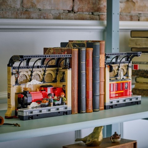 Klocki harry potter 76450 book nook: ekspres do hogwartu Klocki harry potter 76450 book nook: ekspres do hogwartu