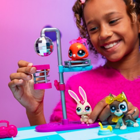 Zestaw figurek littlest pet shop g7 s3 disco z 3 figurkami Zestaw figurek littlest pet shop g7 s3 disco z 3 figurkami