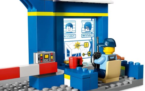 60370 - LEGO City - Posterunek policji - pościg 60370 - LEGO City - Posterunek policji - pościg