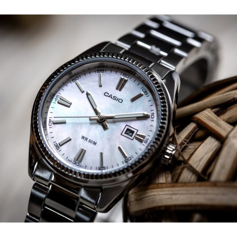 ZEGAREK DAMSKI CASIO LTP-1302DS-4AVDF (zd521g) + BOX ZEGAREK DAMSKI CASIO LTP-1302DS-4AVDF (zd521g) + BOX