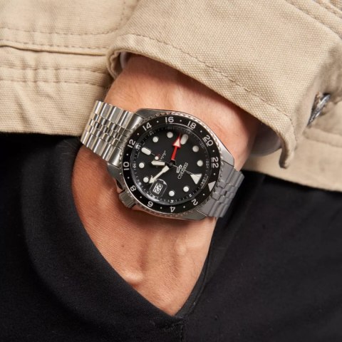 ZEGAREK MĘSKI SEIKO 5 SPORTS SSK001K1 GMT AUTOMAT WR100 + BOX ZEGAREK MĘSKI SEIKO 5 SPORTS SSK001K1 GMT AUTOMAT WR100 + BOX
