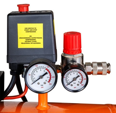 Kompresor olejowy 150l, 230V Kompresor olejowy 150l, 230V