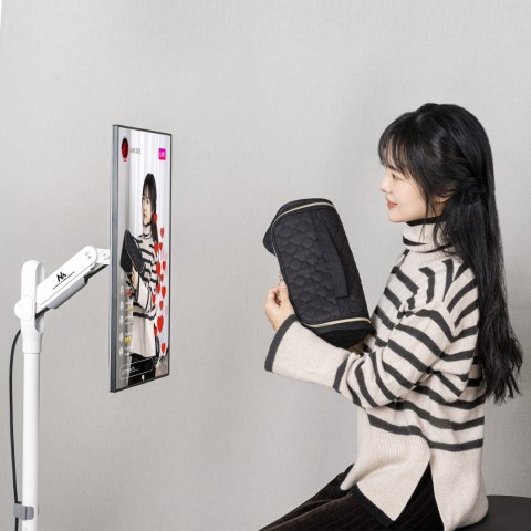 Mobilny stojak podłogowy na monitor/TV Maclean, sprężyna gazowa, 17"-35", 2-10kg, biały, MC-970W Mobilny stojak podłogowy na monitor/TV Maclean, sprężyna gazowa, 17"-35", 2-10kg, biały, MC-970W