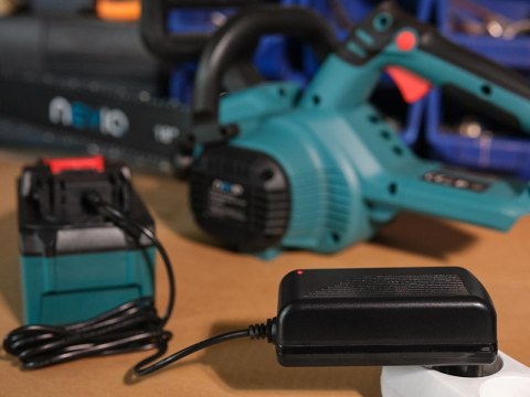 Ładowarka NEVIQ 4.0Ah 40V Ładowarka NEVIQ 4.0Ah 40V