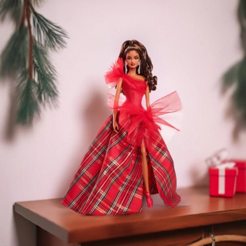 Lalka barbie holiday brunetka Lalka barbie holiday brunetka