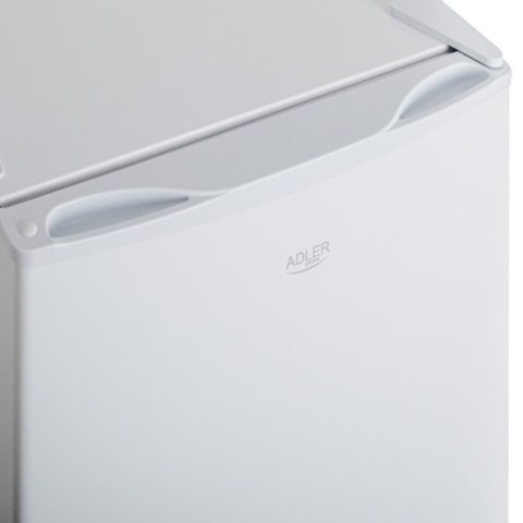 AD 8097 White Wolnostojąca lodówka podblatowa 58l| metalowe drzwi | regulacja chłodzenia | agregatowa | biała AD 8097 White Wolnostojąca lodówka podblatowa 58l| metalowe drzwi | regulacja chłodzenia | agregatowa | biała
