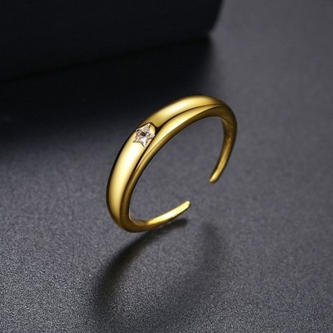 Pierścionek stal chirurgiczna platerowana złotem regulowany, z cyrkoniami R6, PST950