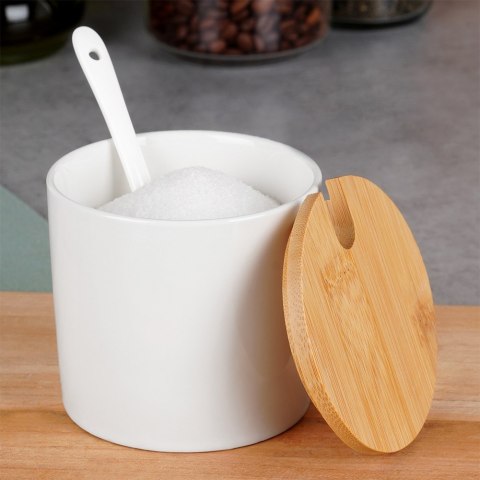 CUKIERNICZKA CERAMICZNA Z ŁYŻECZKĄ BIAŁA OKRĄGŁA CUKIERNICA POJEMNIK NA CUKIER 250ML VILDE 139682 CUKIERNICZKA CERAMICZNA Z ŁYŻECZKĄ BIAŁA OKRĄGŁA CUKIERNICA POJEMNIK NA CUKIER 250ML VILDE 139682