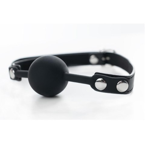 Black silicone ball gag with adjustable straps Black silicone ball gag with adjustable straps