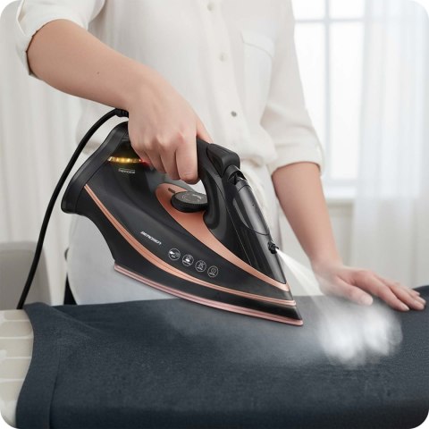 Żelazko parowe 3000W Berdsen BD-332 ceramiczna powłoka praca w pionie