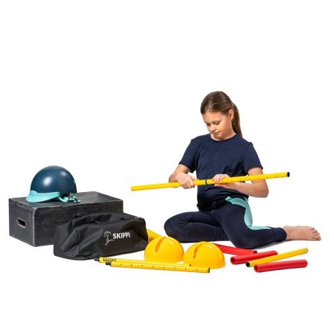 Zestaw Skippi - Hobby Horse Czarny i przeszkoda do skakania 135 cm Zestaw Skippi - Hobby Horse Czarny i przeszkoda do skakania 135 cm