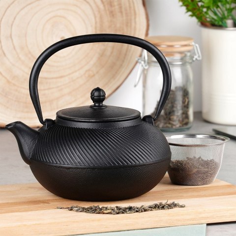 Czajnik do herbaty z zaparzaczem żeliwny emaliowany CAST LINE 1L VILDE 259701 Czajnik do herbaty z zaparzaczem żeliwny emaliowany CAST LINE 1L VILDE 259701