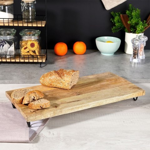 Deska do serwowania drewniana na nóżkach stolik na łóżko do łóżka 49x25cm VILDE 128021 Deska do serwowania drewniana na nóżkach stolik na łóżko do łóżka 49x25cm VILDE 128021