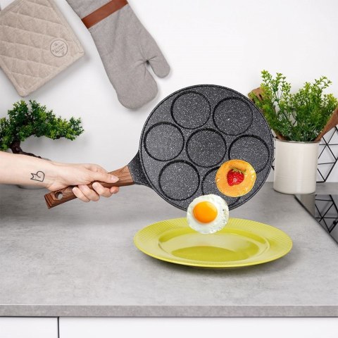 Patelnia granitowa do jajek sadzonych placków pancakes 7 otworów BLACK&WOOD 26 cm VILDE 199007 Patelnia granitowa do jajek sadzonych placków pancakes 7 otworów BLACK&WOOD 26 cm VILDE 199007