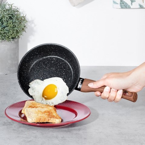 Patelnia granitowa nieprzywierająca indukcja NON-STICK BLACK&WOOD 16 cm VILDE 199058 Patelnia granitowa nieprzywierająca indukcja NON-STICK BLACK&WOOD 16 cm VILDE 199058
