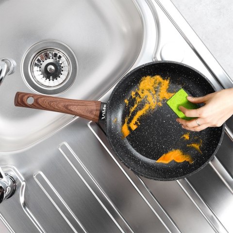 Patelnia granitowa nieprzywierająca indukcja NON-STICK BLACK&WOOD 20 cm VILDE 199059 Patelnia granitowa nieprzywierająca indukcja NON-STICK BLACK&WOOD 20 cm VILDE 199059