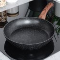 Patelnia granitowa nieprzywierająca indukcja NON-STICK BLACK&WOOD 26 cm VILDE 199061 Patelnia granitowa nieprzywierająca indukcja NON-STICK BLACK&WOOD 26 cm VILDE 199061