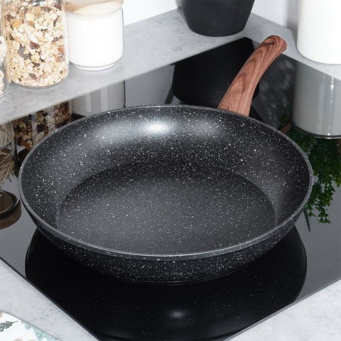 Patelnia granitowa nieprzywierająca indukcja NON-STICK BLACK&WOOD duża 32 cm VILDE 199064 Patelnia granitowa nieprzywierająca indukcja NON-STICK BLACK&WOOD duża 32 cm VILDE 199064