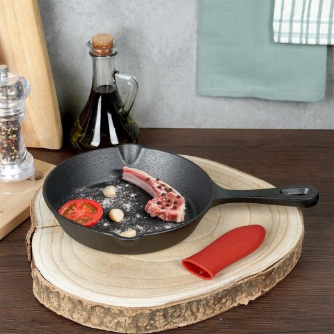 Patelnia żeliwna z nakładką silikonową na indukcję ciężka CAST LINE 20 cm VILDE 199034 Patelnia żeliwna z nakładką silikonową na indukcję ciężka CAST LINE 20 cm VILDE 199034
