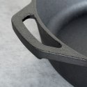 Patelnia żeliwna z silikonową nakładką na indukcję ciężka CAST LINE duża 30 cm VILDE 199036 Patelnia żeliwna z silikonową nakładką na indukcję ciężka CAST LINE duża 30 cm VILDE 199036