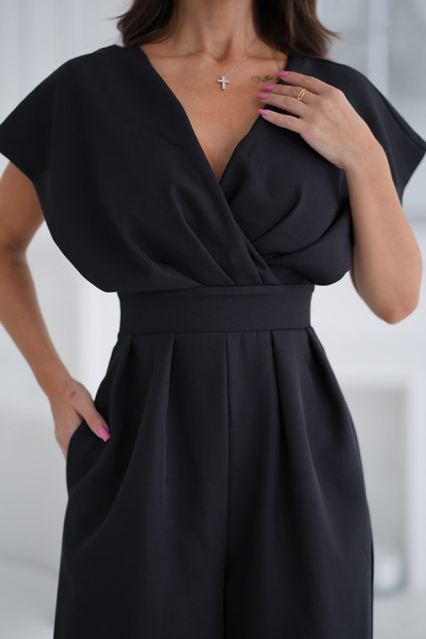 289-06 Kombinezon Z Zakrytymi Ramionami - czarny