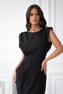 308.1-06 Elegancka Sukienka Z Poduszkami Na Ramionach - czarny