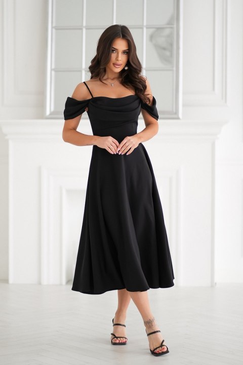 325-06 Sukienka Midi Z Opadającymi Ramiączkami - czarny