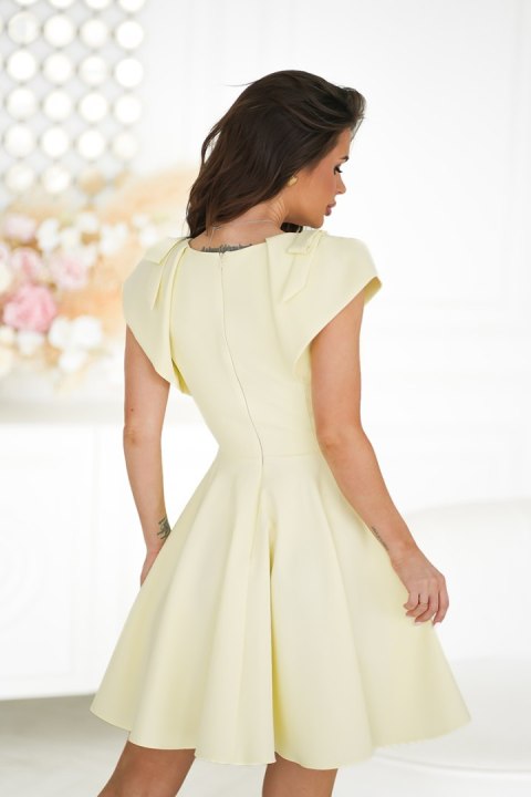 329-14 Elegancka Sukienka Z Falbanami - żółty