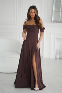 320-61 Sukienka Maxi Z Opadającymi Ramiączkami I Rozcięciem - czekoladowy