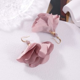 Kolczyki wiszące, efektowne materiałowe kwiaty, koraliki K1703