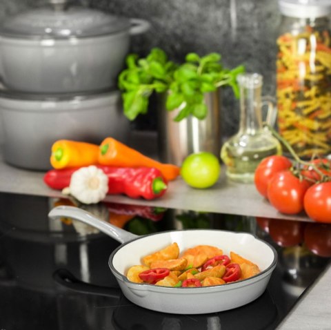 PATELNIA ŻELIWNA EMALIOWANA 26CM KINGHOFF KH-1519