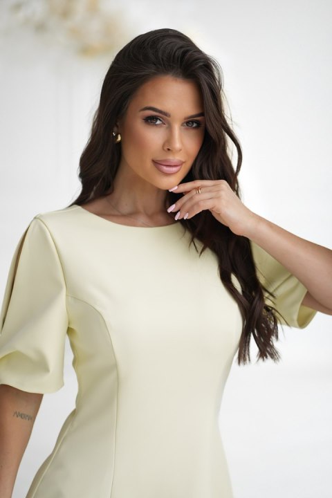 326-14 Elegancka Sukienka A-Line Z Podszewką I Ozdobnymi Rękawami - żółty