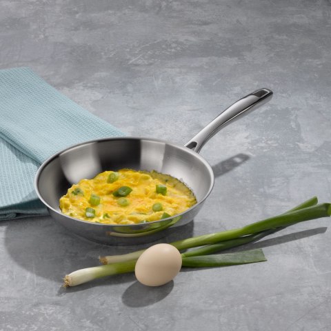 Patelnia stalowa,20×5 cm