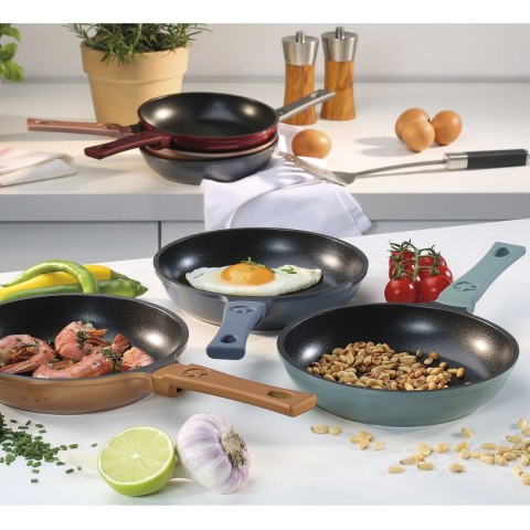 Patelnia z powłoką nieprzywierającą, śred. 18 x 4 cm, zielona matowa