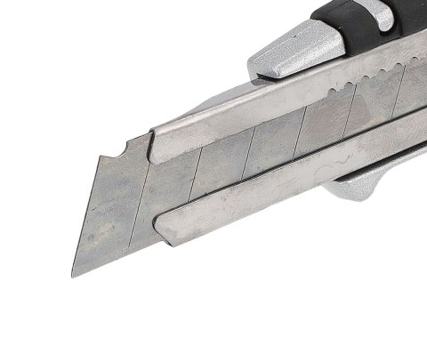 NÓŻ DO TAPET AlUMINIOWY 18 MM HARDY *22* WZMOCNIONA KONSTRUKCJA NÓŻ DO TAPET AlUMINIOWY 18 MM HARDY *22* WZMOCNIONA KONSTRUKCJA