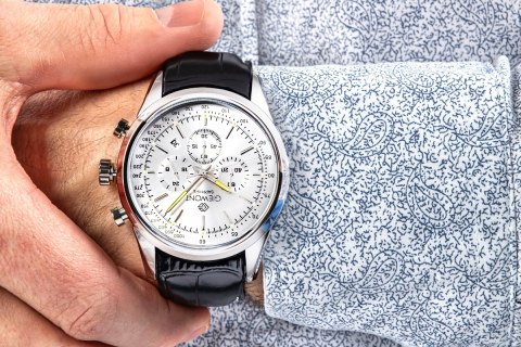 Zegarek Męski Giewont Chronograph Sapphire Srebrny GW7650-A1